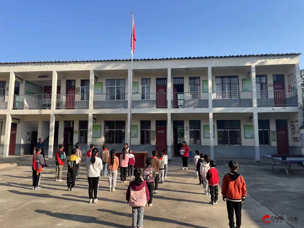 当前报道:​西平县五沟营洄浀赵小学举行“世界粮食日”主题升旗仪式
