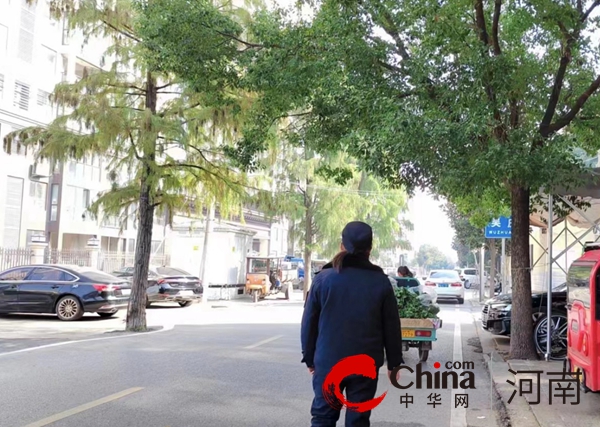微资讯！取缔“马路市场” 驻马店开发区城市管理局开展校园周边占道经营专项整治