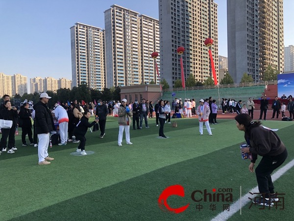 沐浴冬日暖阳 尽显职工风采——驻马店市第十二小学参加驿城区职工运动会活动纪实