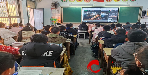 驻马店市第二小学开展“牢记历史 振兴中华”主题活动