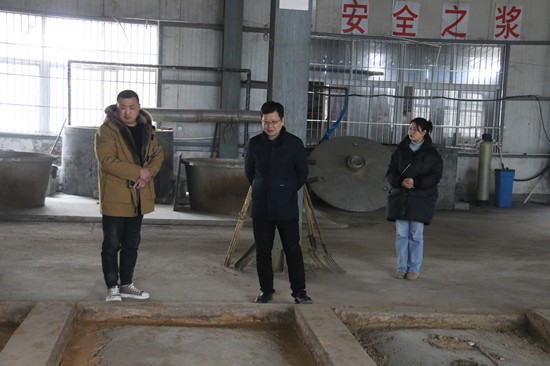 南召法院：院长进企业 护航经济促发展-环球快讯